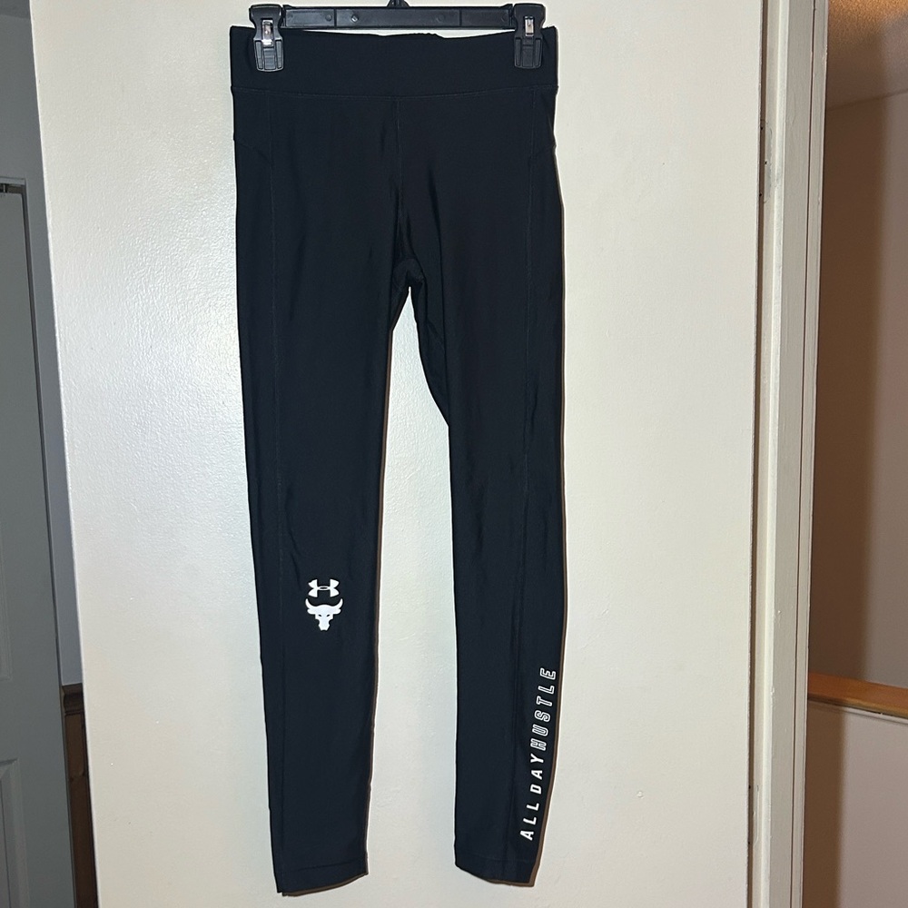 Women’s Black Project Rock Under Armour Compression Leggings Medium